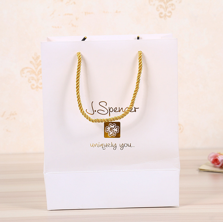 Wholesale Customized Personalized Logo Printed Gift Carrier Packaging White Paper Bags With Ribbions